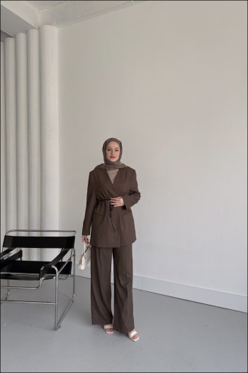 Kahve Sofia Kuşaklı Blazer Takım