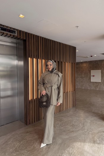 Vizon Else Yaka Detaylı Takım
