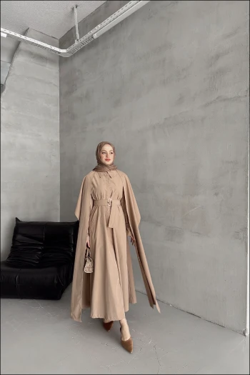 Camel Pelerinli Trenç Elbise