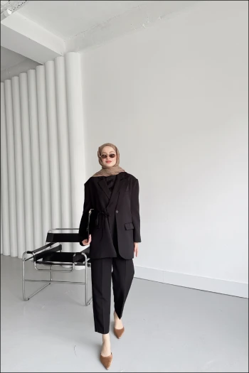 Siyah Frida Yandan Bağlamalı Blazer Takım