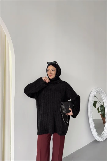 Siyah Lora Peluş Kazak