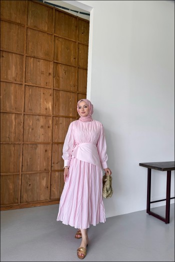 Pembe Vual Büzgülü Elbise
