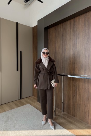 Kahve Yakası Kürklü Scuba Takım