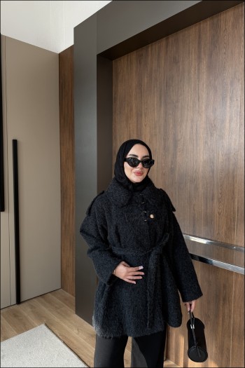 Siyah Apoletli Keçe Ceket