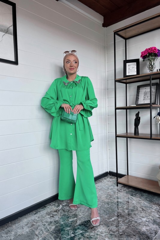 Benetton Yeşili Kolu Büzgülü Taşlı Saten Takım