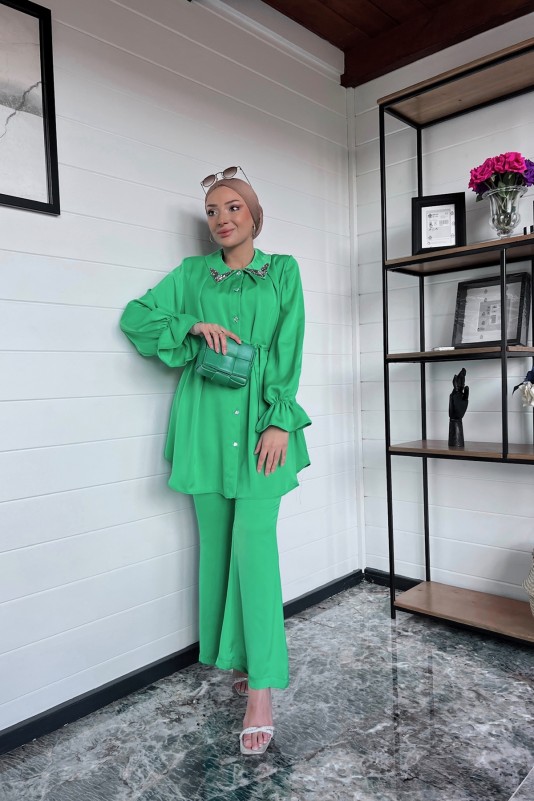 Benetton Yeşili Kolu Büzgülü Taşlı Saten Takım