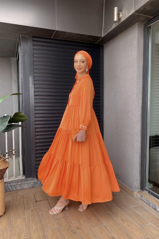 Oranj Yarım Düğmeli Taşlı Saten Elbise