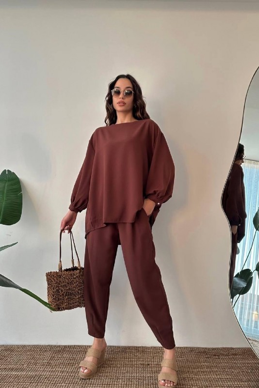 Kahve İnci Düğmeli Pantolonlu Takım