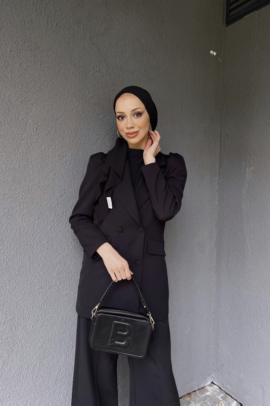Siyah Cep Detaylı Blazer Ceketli Takım