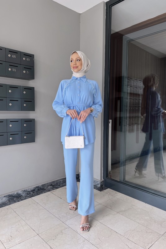Bebe Mavisi Gisha Taş ve Tüy Detaylı Krep Takım