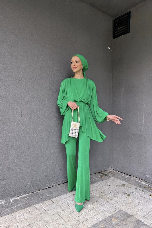 Benetton Yeşili Pile Detaylı Takım