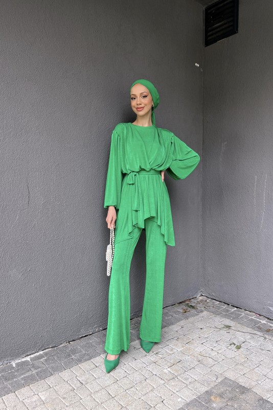 Benetton Yeşili Pile Detaylı Takım