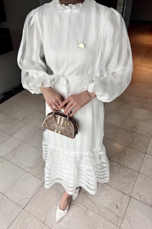 Beyaz Lara Şifon Elbise