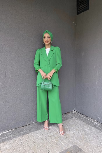 Yeşil Cep Detaylı Blazer Ceketli Takım