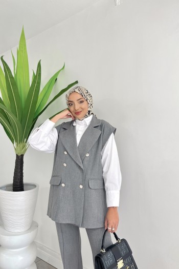 Gri Yelekli Maskülen Takım