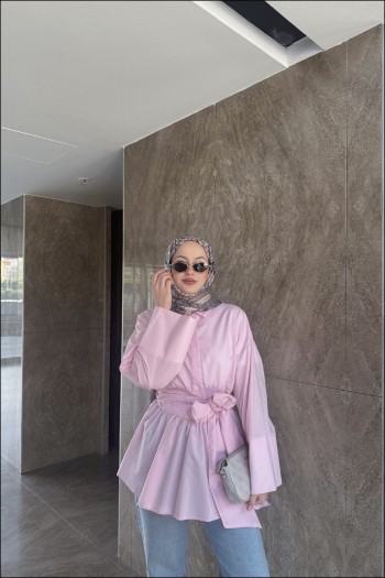Pembe Minel Kuşaklı Gömlek