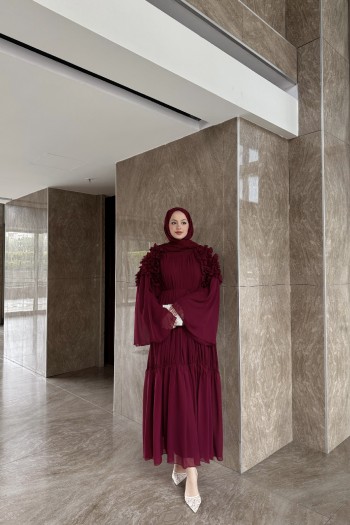Bordo Biance Omuz Fırfırlı Şifon Elbise